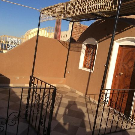 Ferienwohnung The Brown House Luxor Exterior foto